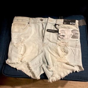 Brand new with tags Kendall & Kylie distressed Jean shorts